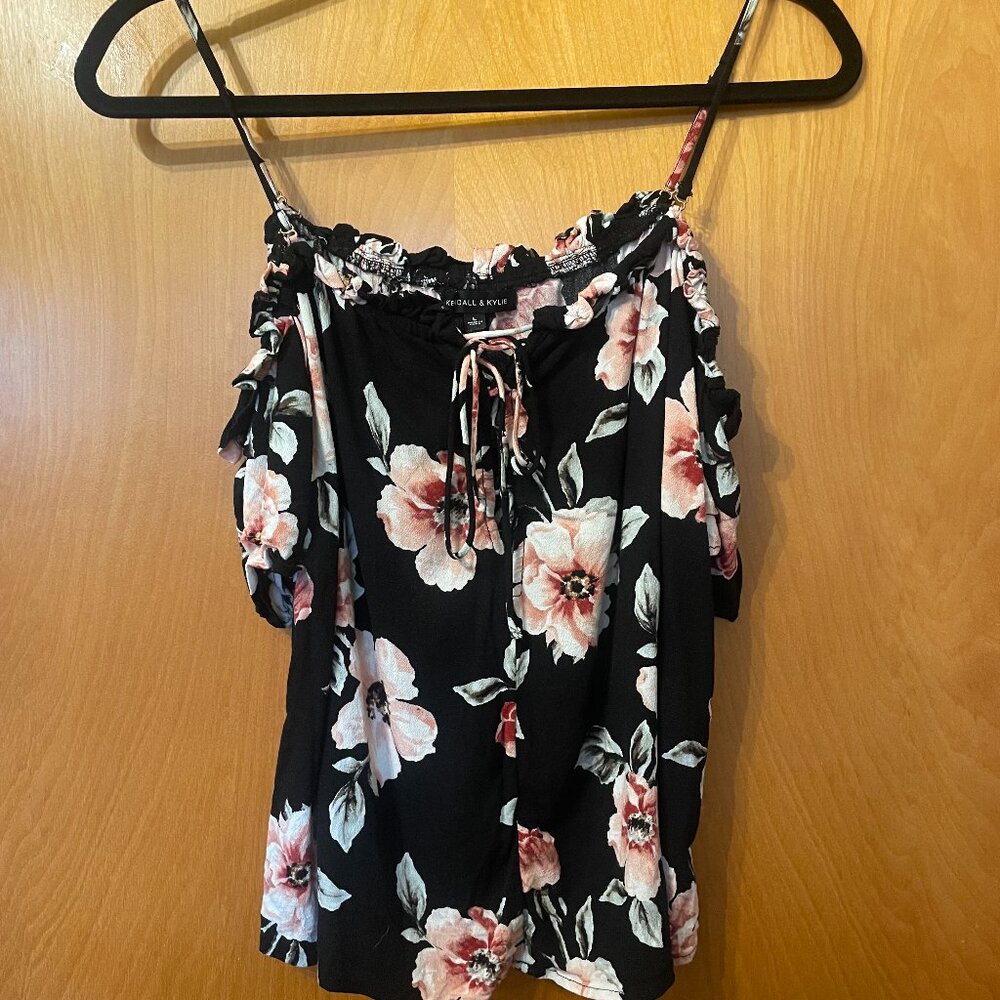 Kendall & Kylie Off-Shoulder Floral Spring Top